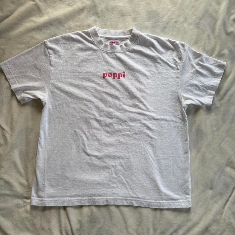 Poppi Dream Team white t-shirt with pink 'poppi' text 100% cotton size large